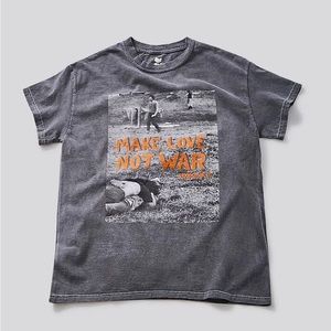 Forever 21 Vintage Graphic Tee Never Worn Size S/M